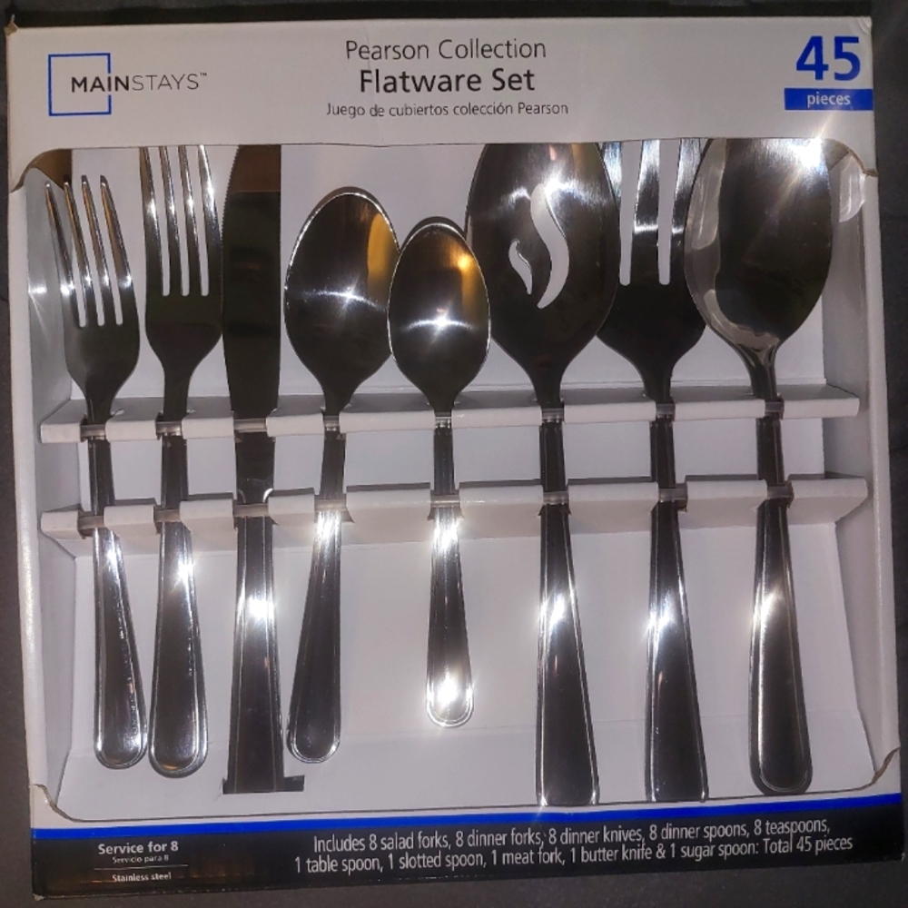 New in box 45 pieces, silverware set.